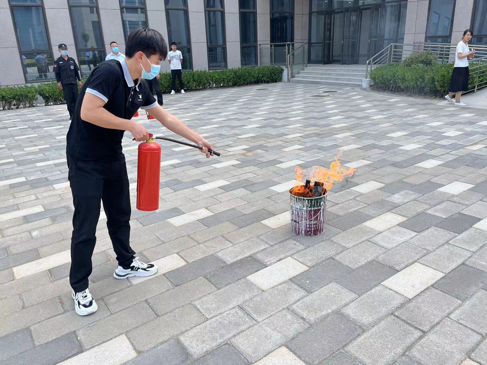 消防培訓漲知識，筑牢園區(qū)安全防線